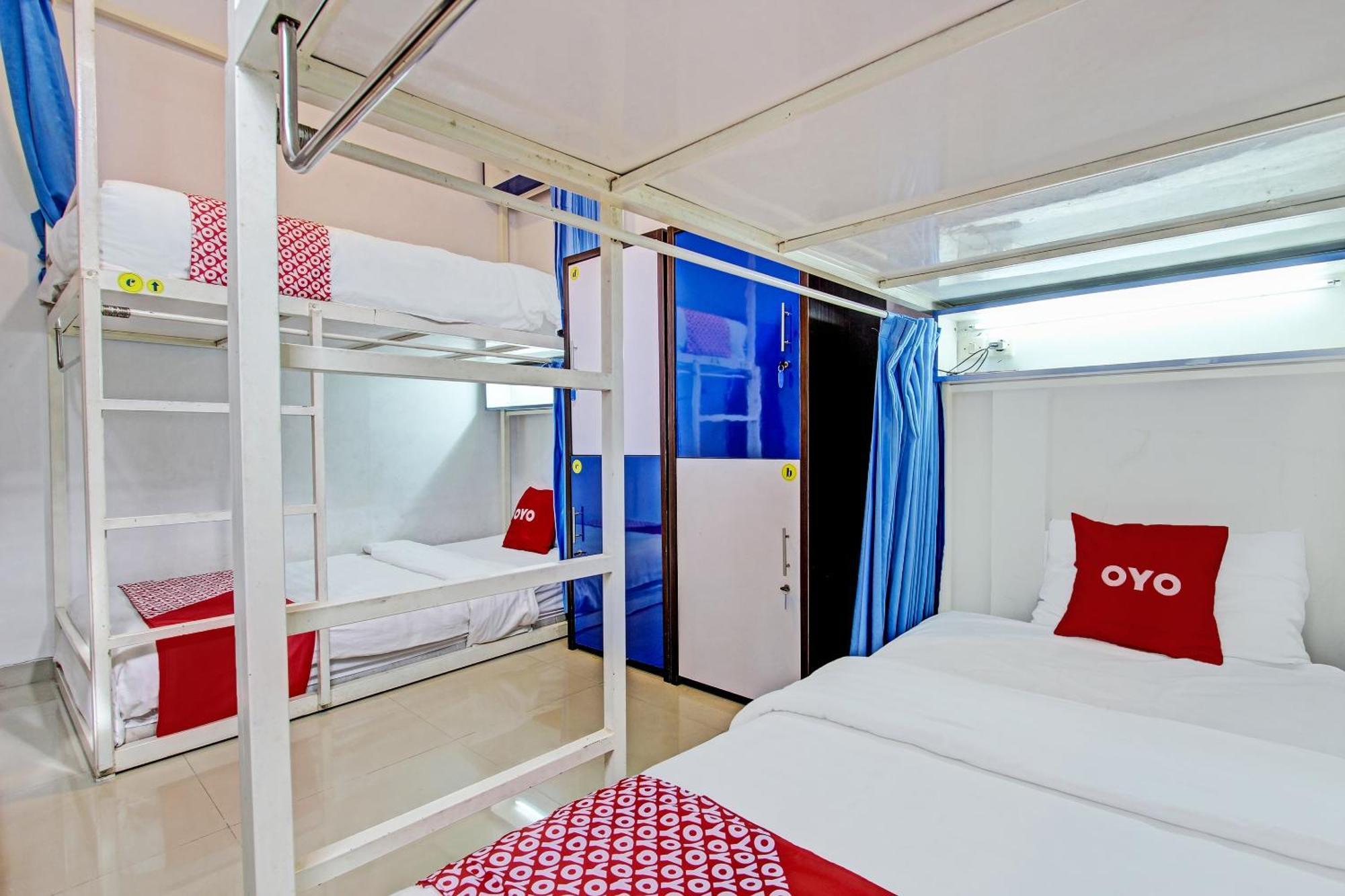 Oyo 91952 Oase Hostel Джокякарта Екстериор снимка