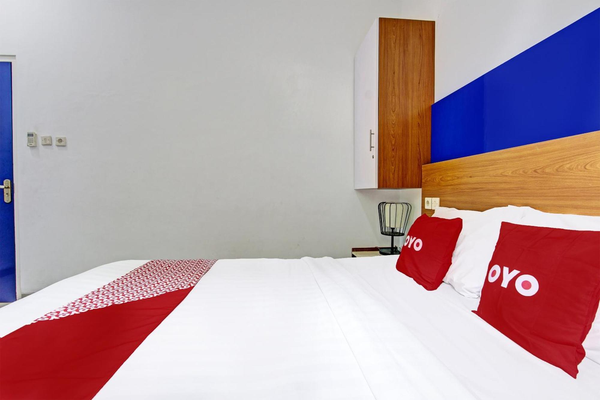 Oyo 91952 Oase Hostel Джокякарта Екстериор снимка