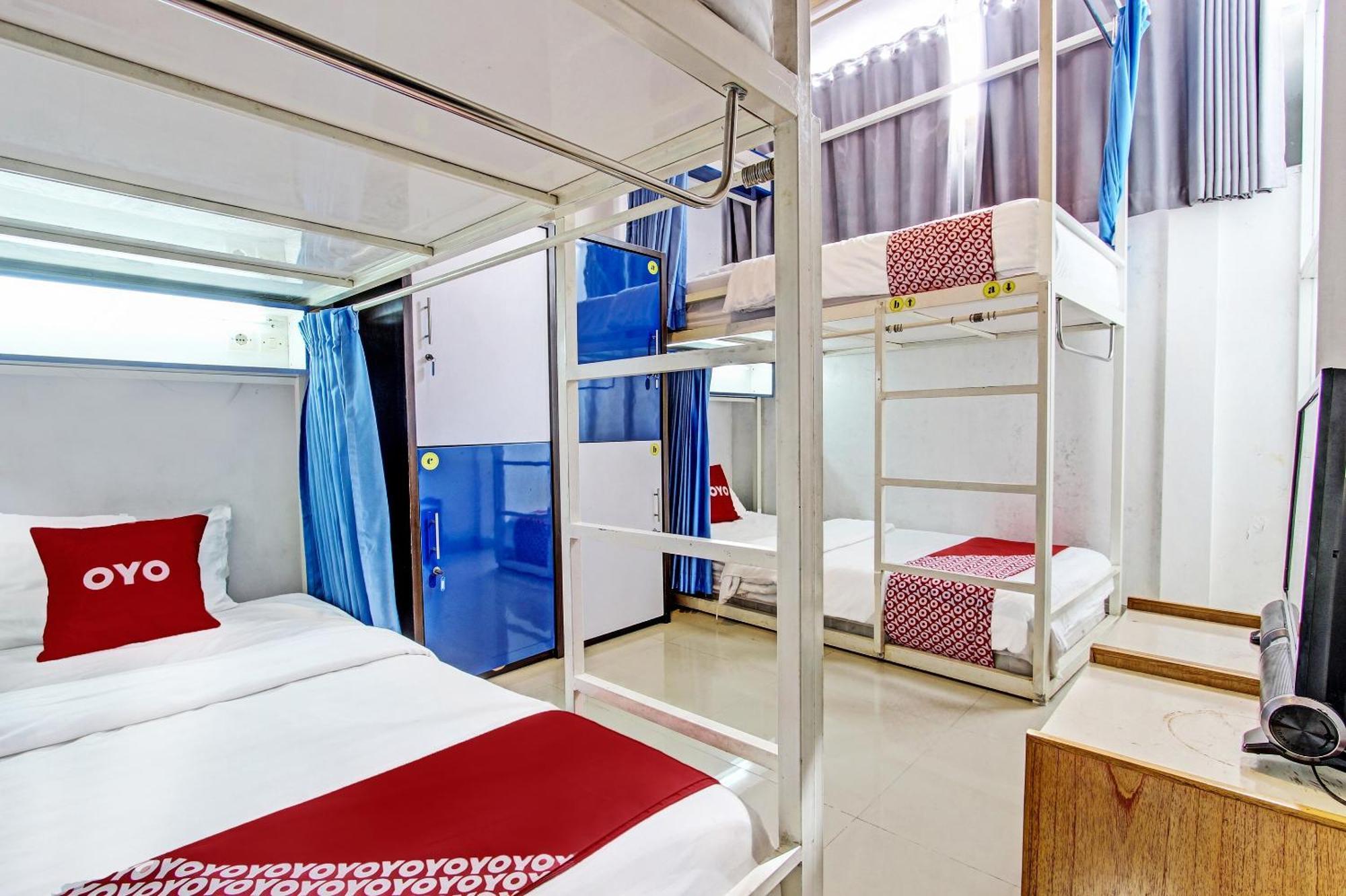 Oyo 91952 Oase Hostel Джокякарта Екстериор снимка